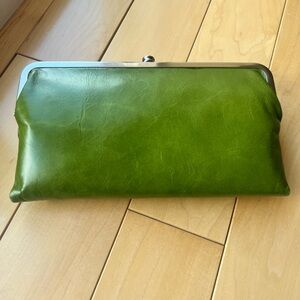 Hobo brand Lauren wallet in English Ivy leather